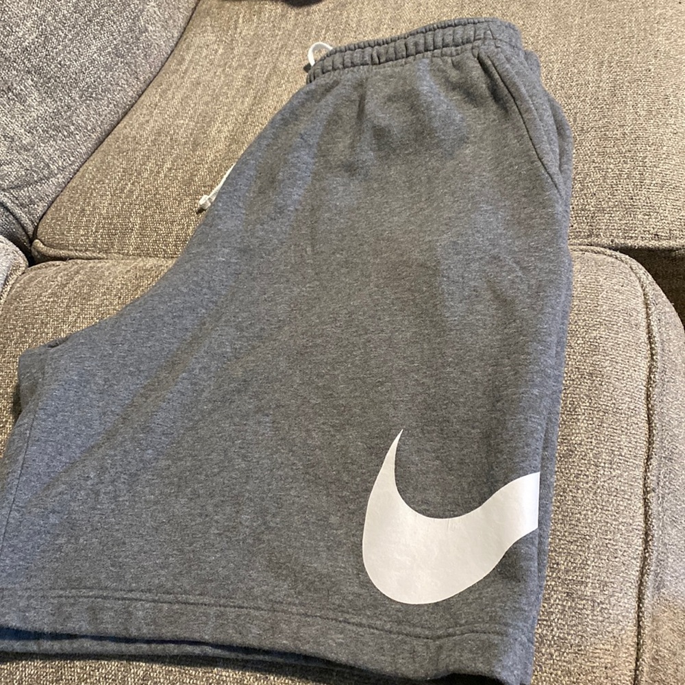 NIKE MEN SHORTS 2XL
